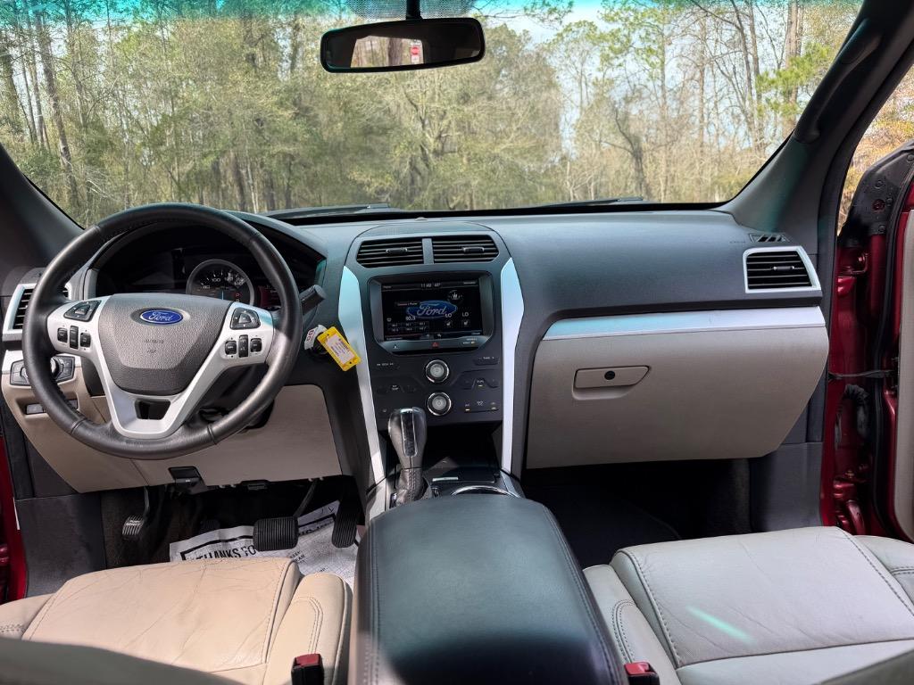 2015 Ford Explorer XLT - Photo 10